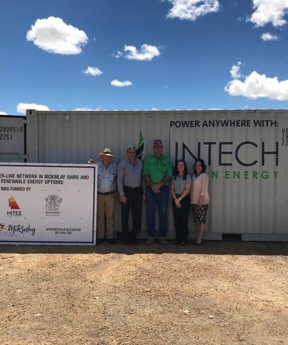 Intech Energy Container im Outback von Queensland – autarke Energieversorgung mit Photovoltaik
